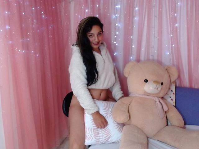 AprilLeytonn - сексуальная веб-камера в реальном времени - 9766101