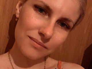 KarinaOneskyblue - Live porn &amp; sex cam - 9768277