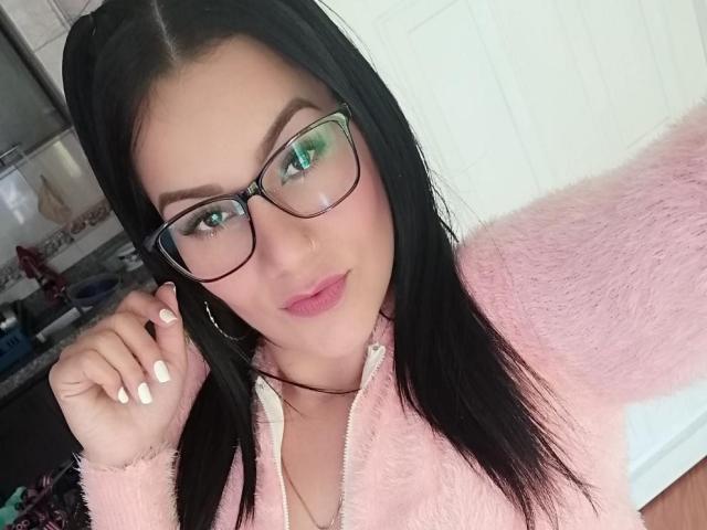 Charlottemiill - Live sexe cam - 9780437