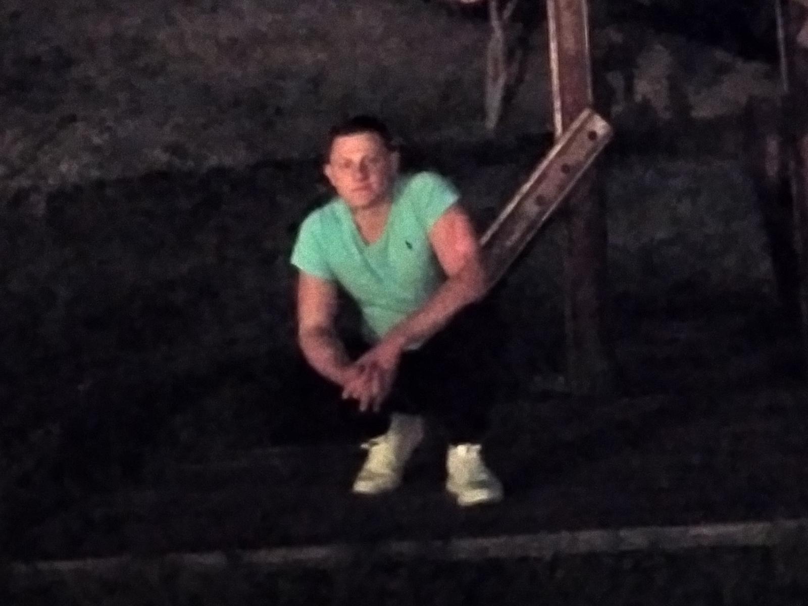 BarryGigant - Live sex cam - 9800393