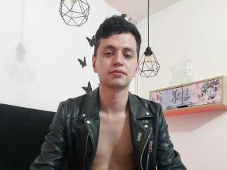 ErosJam - Live porn &amp; sex cam - 9803921