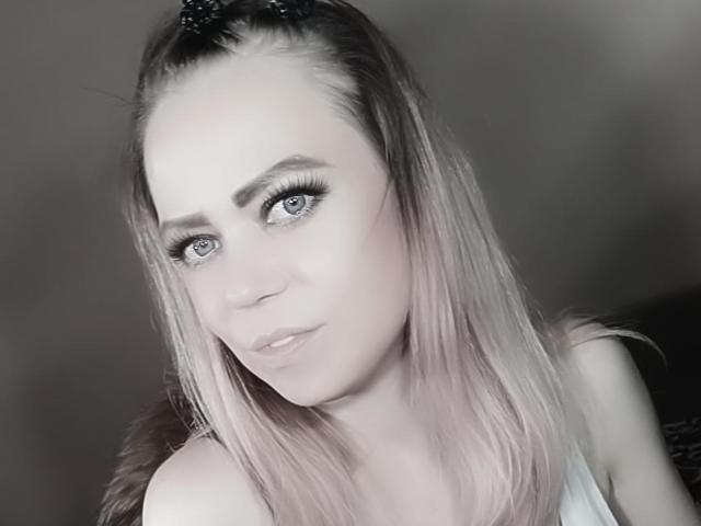 TaiaWqax - Live sexe cam - 9806321