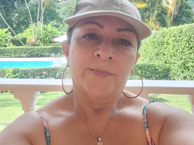 MatureCoquine - сексуальная веб-камера в реальном времени - 9829425