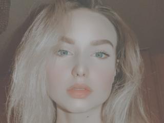 KateLaAng - Live Sex Cam - 9830941