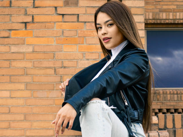 AmelieeBaudin - сексуальная веб-камера в реальном времени - 9835117