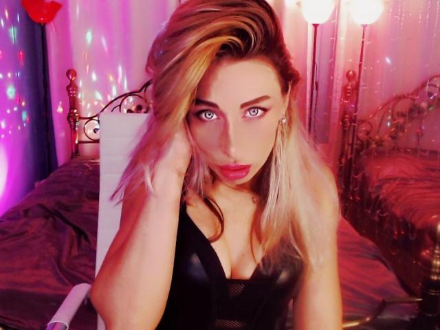 AnnieGold - сексуальная веб-камера в реальном времени - 9843809
