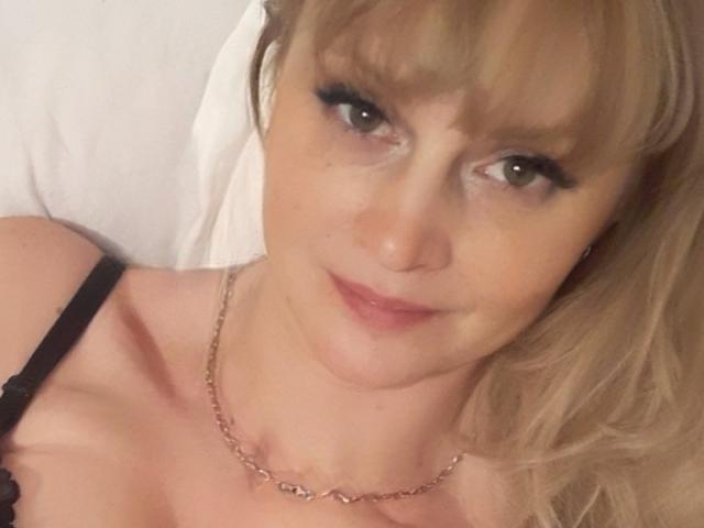 FlowerEllen - Live sexe cam - 9846113