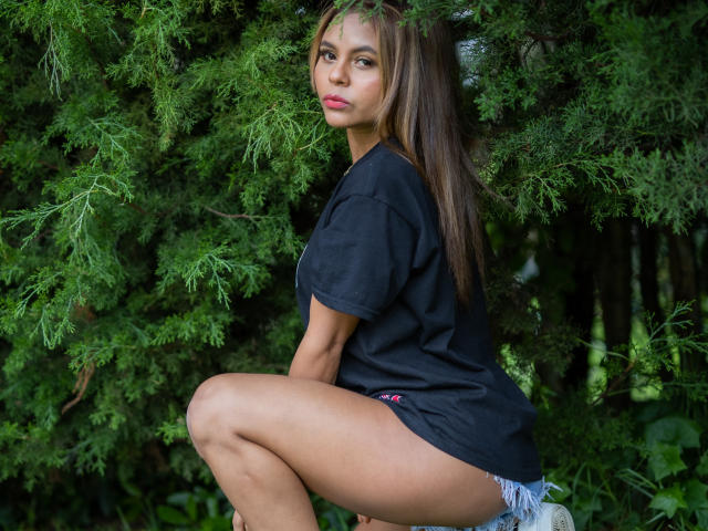 JhoanJenner - Live Sex Cam - 9853317