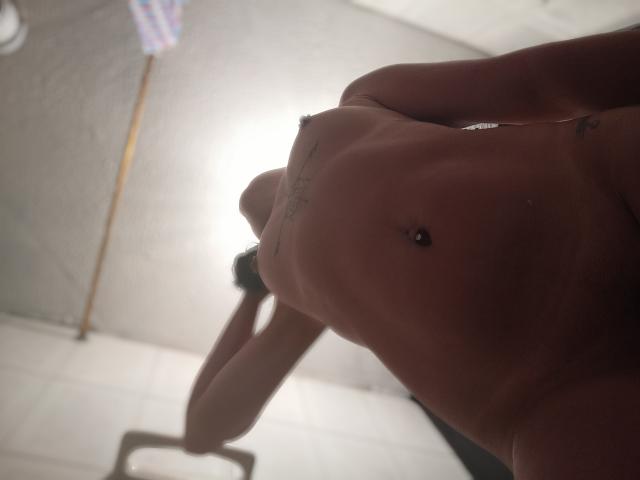 KornicobaColin - Live sexe cam - 9871977