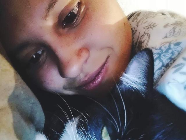 KylieAllen - Live sexe cam - 9879805