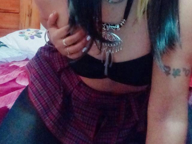 SoffyXs - Sexe cam en vivo - 9898613