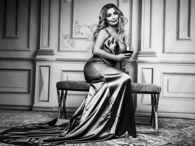 AttractiveReese - Live sex cam - 9911069