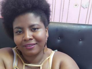 LatinHotMiriam - Sexe cam en vivo - 9912485