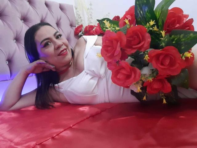 AdaharaRoberts - Live sexe cam - 9920421