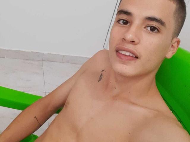 HotTobby - Live porn &amp; sex cam - 9921125