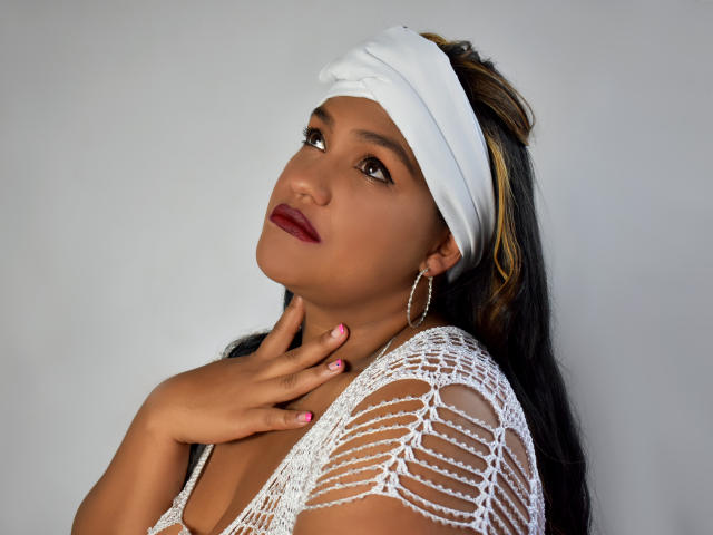 MichelleBrito - פורנו בשידור חי ומצלמת סקס - 9927161