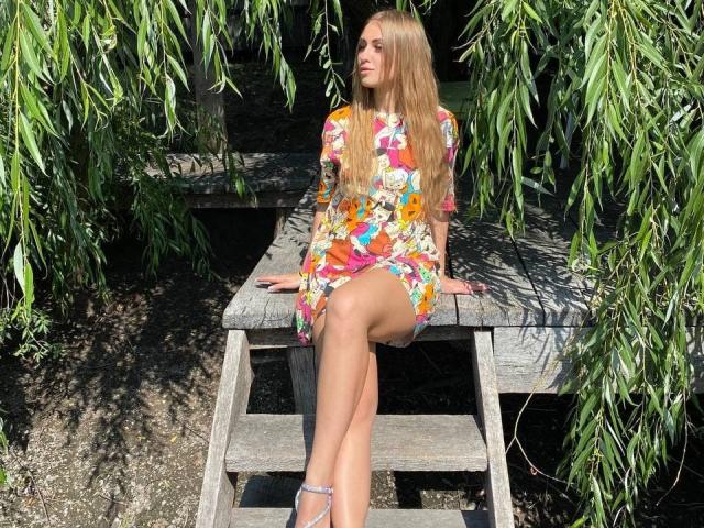 QueenASophie - Live sexe cam - 9930409