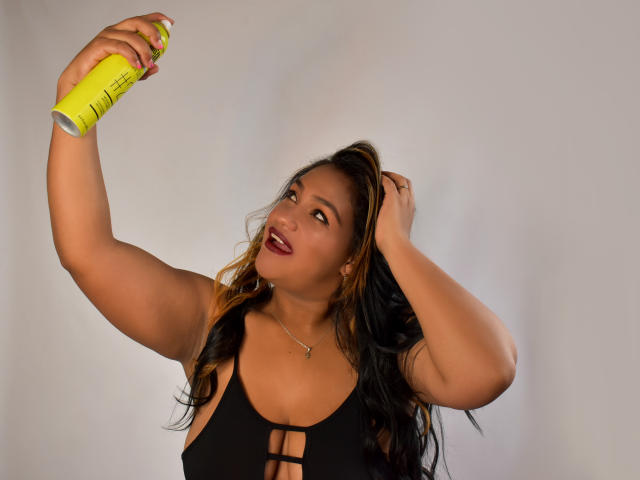 MichelleBrito - Live sex cam - 9934473