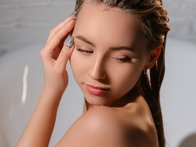 AviLove - Live sex cam - 9939205