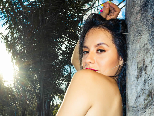 LiaTaylor - Live Sex Cam - 9939497