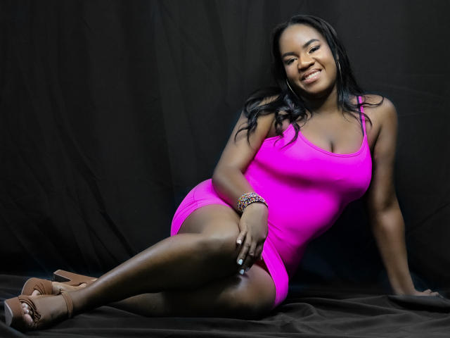 MiaaJonnes - Sexe cam en vivo - 9944825