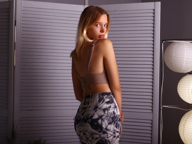 NatashaViolet - Sexe cam en vivo - 9974347
