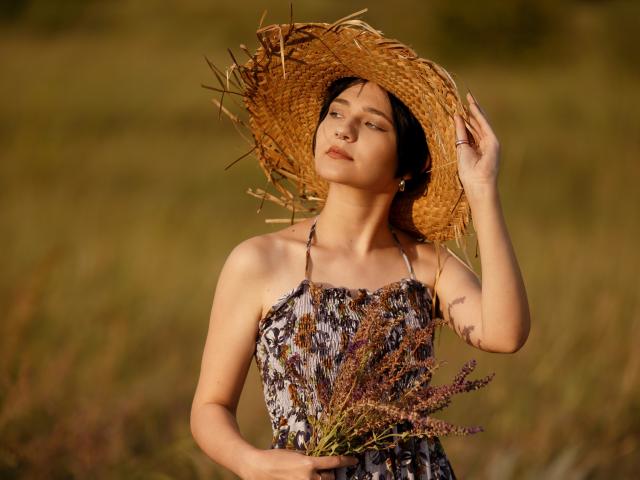 KeiraAnderson - Live Sex Cam - 9987523