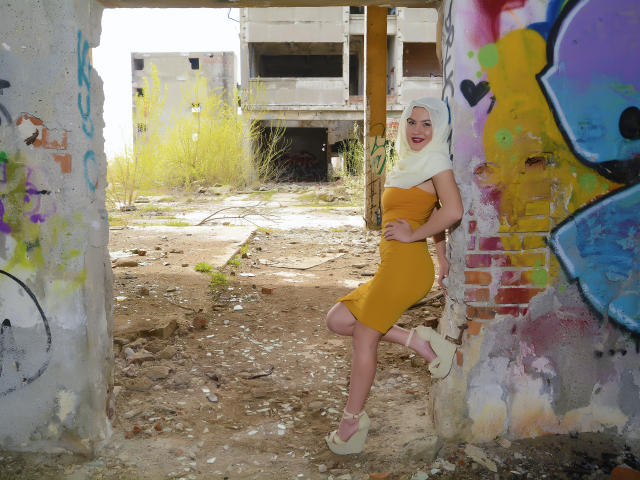 RanyaYazim - Live porn &amp; sex cam - 9988739