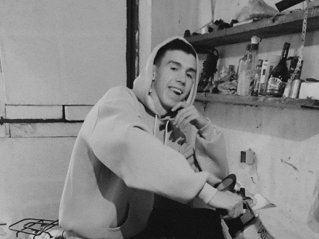 RobertSouth - Live Sex Cam - 9989075