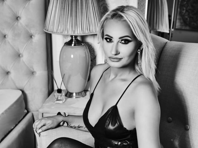 AbbyRusso - Sexe cam en vivo - 9994891