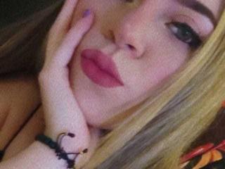 MonaSexyHoty