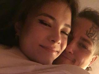 RedKissCouple