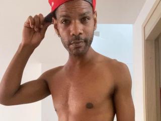 HottLoveForU69