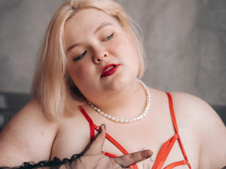 EllaBigBabe