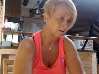 RosesAndLillies - Mature female - 50 years old